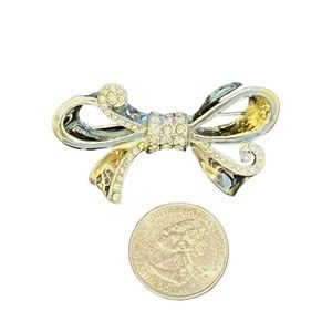 Weiss Vtg Clear Rhinestone Silver Tone Ribbon Brooch Signed 1940's